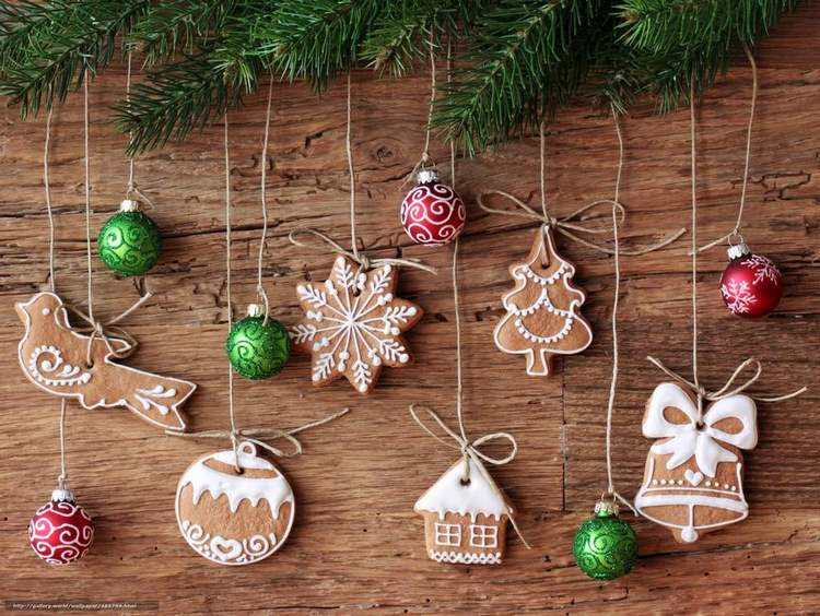 Christmas-gingerbread-cookies-festive-decoration-ideas