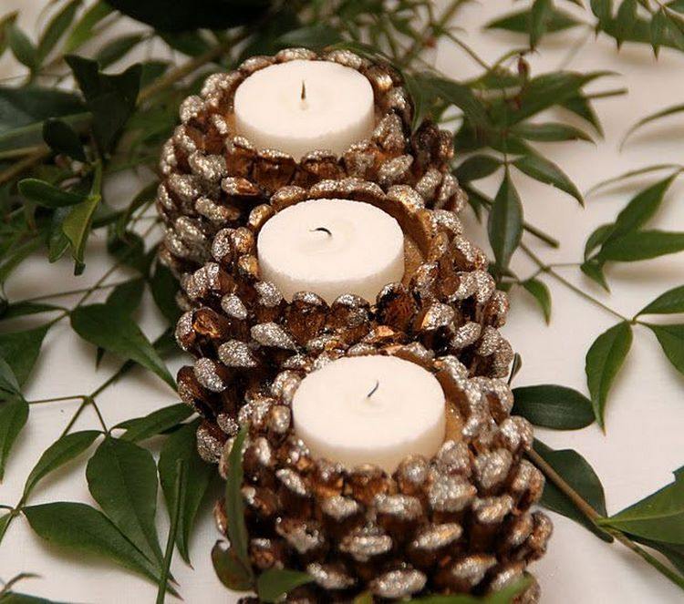 DIY Christmas decoration ideas pinecone candle holders