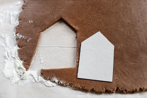 DIY gingerbread house step by step tutorial