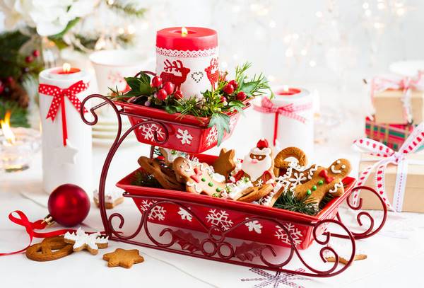 Dining room and table festive Christmas decoration ideas