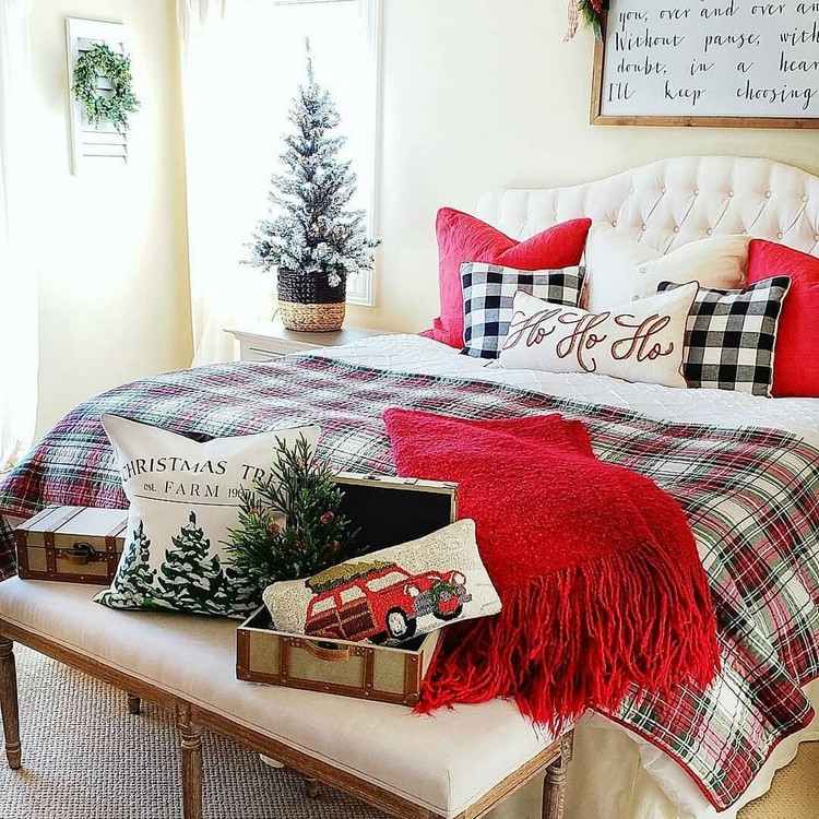 cozy Christmas bedroom decor ideas textile and tabletop tree