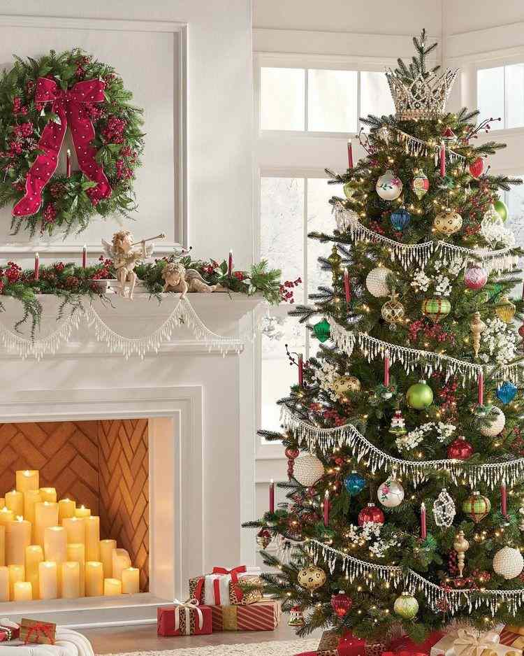 fun Christmas decorating ideas crown tree topper