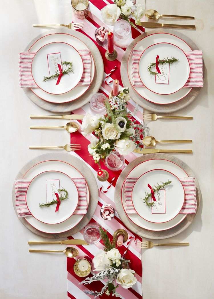 fantastic christmas table setting peppermint theme