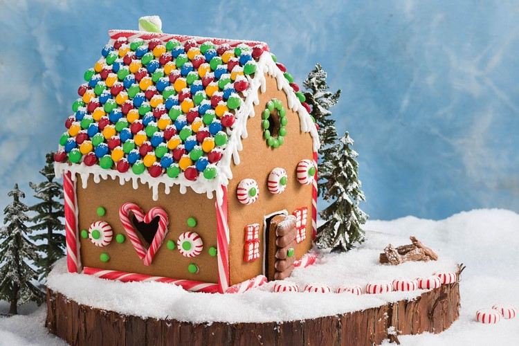 gingerbread house decorating ideas Christmas baking