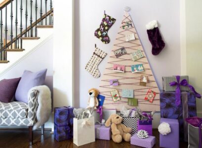 kids-friendly-wooden-Christmas-tree-on-the-wall-house-entryway-decor-ideas