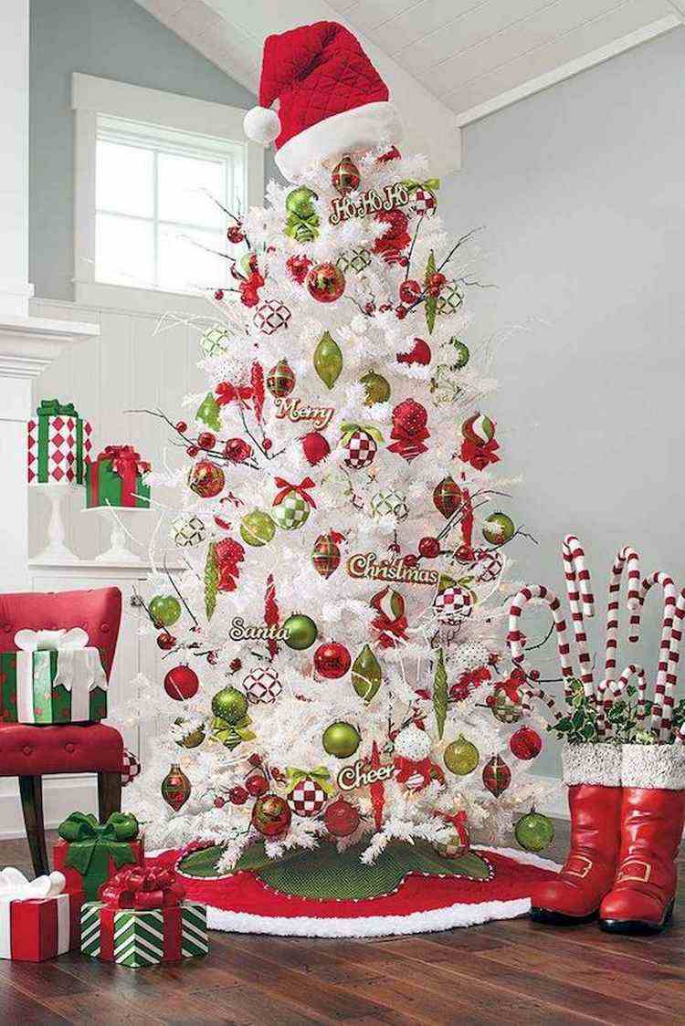 easy DIY Christmas tree decoration ideas santa hat topper