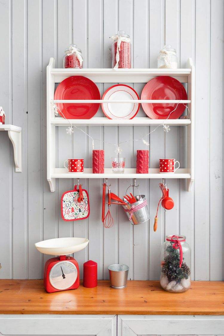 quick and easy last minute christmas kitchen decor ideas