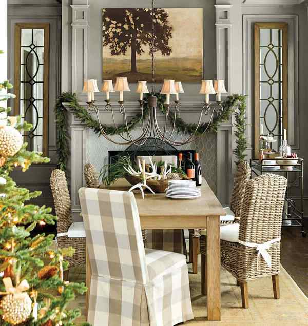 rustic Christmas decor for dining rooms fireplace mantelpiece