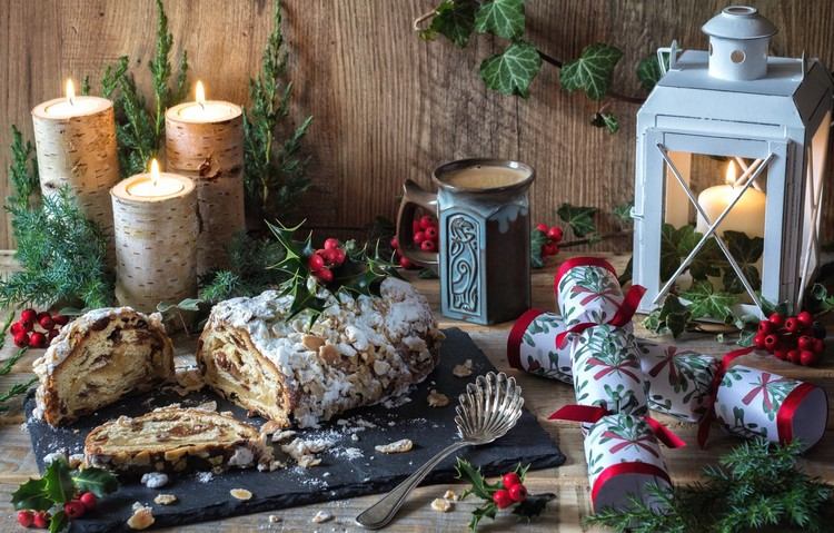 rustic Christmas decor ideas DIY wood log candle holders