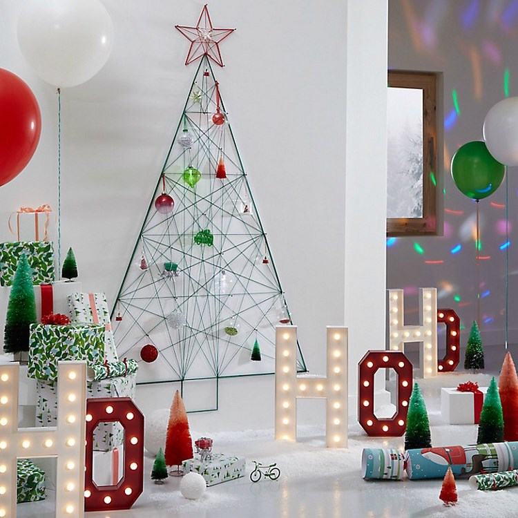 super cool kids room Christmas decoration ideas wall tree marquee letters