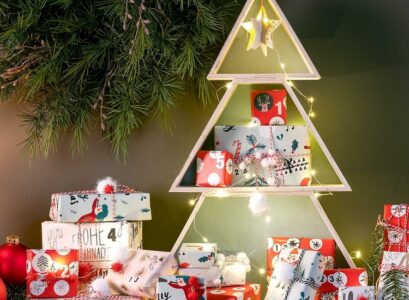 DIY-wooden-Christmas-tree-shelf-home-decor-ideas