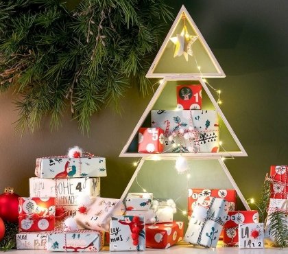 DIY-wooden-Christmas-tree-shelf-home-decor-ideas