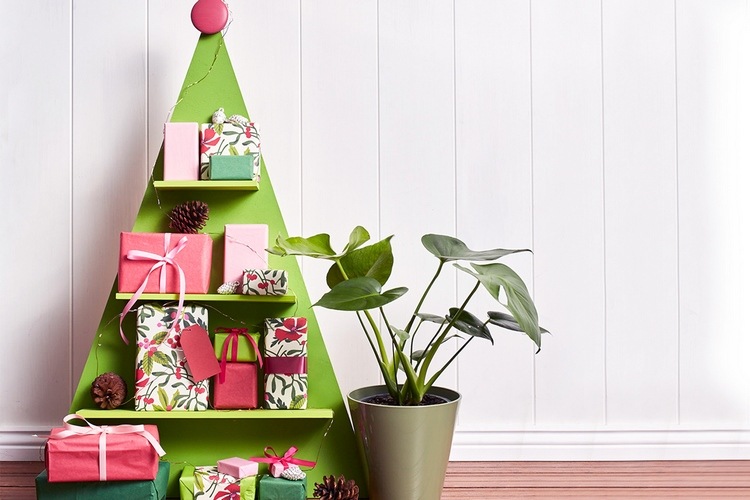 creative ideas DIY wooden Christmas tree with shelves