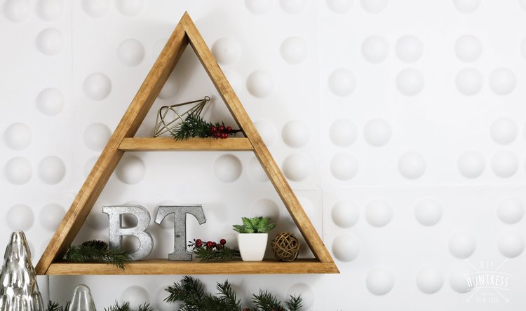 quick and easy DIY Wooden wall shelf Christmas tree