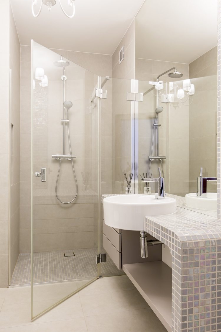 Can-you-install-a-walk-in-shower-in-a-small-bathroom