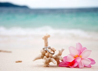 beach-wedding-ideas-coral-ring-holder