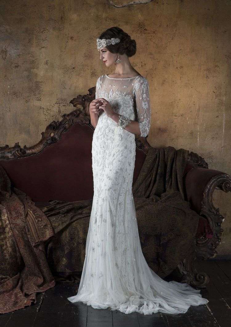stylish bridal dress ideas for vintage themed wedding