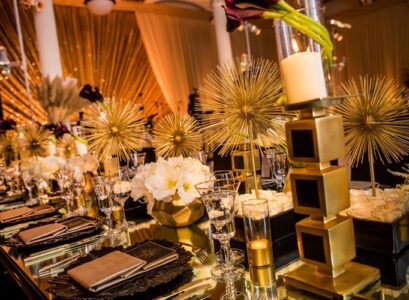 exceptional-wedding-table-decor-ideas-in-black-and-gold
