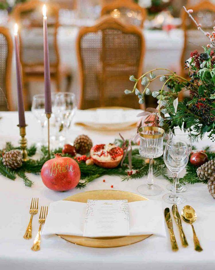 wedding table centerpiece and decor ideas pomegranate and flowers