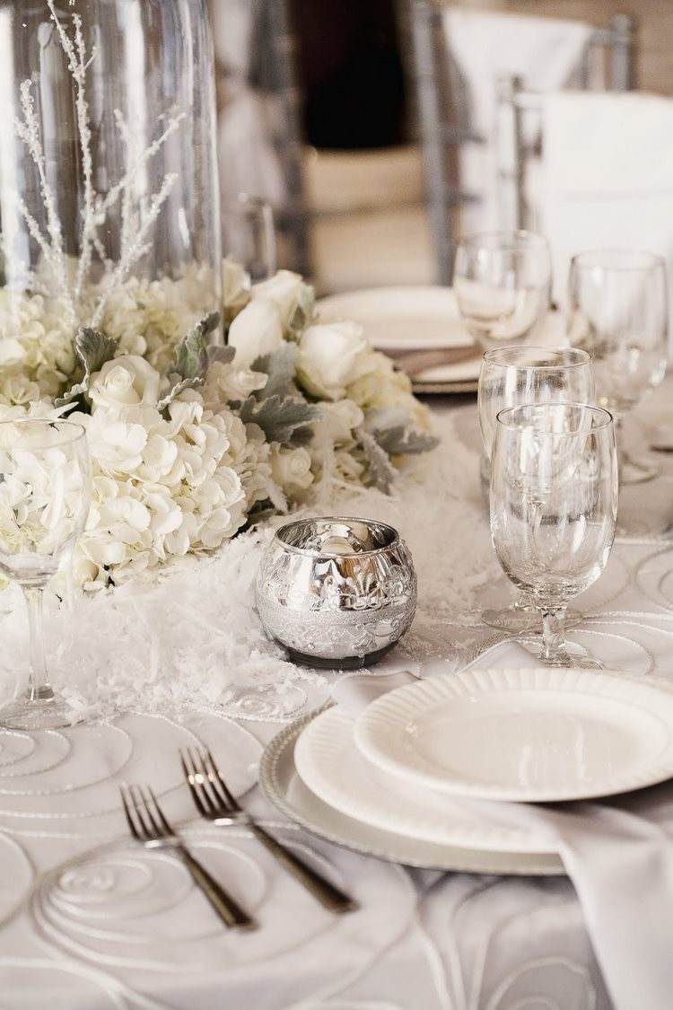 white wedding table decoration winter theme