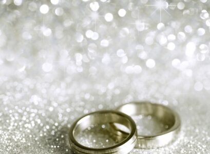 winter-wedding-ideas-themes-and-decorations-bridal-dresses