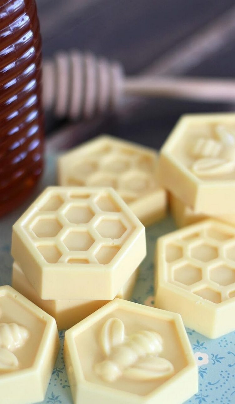 easy DIY milk and honey soap recipe