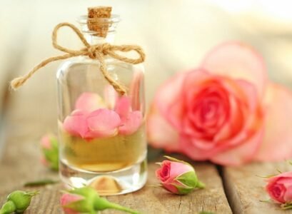 How-to-use-rose-water-for-skin-and-hair-care-at-home