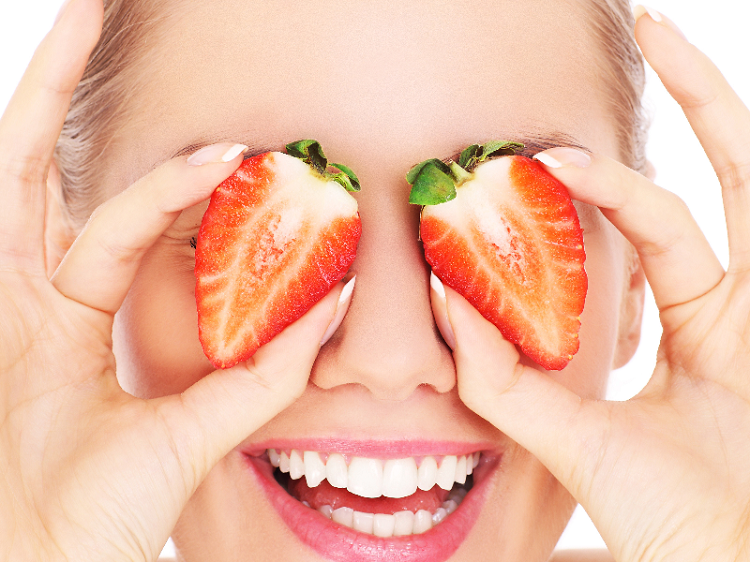 Strawberries and kiwi are natural antioxidants