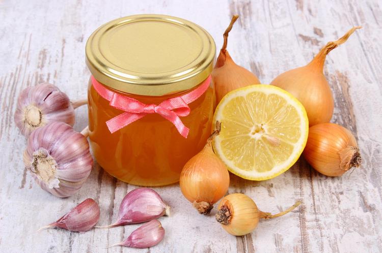 onion honey garlic are natural cough remedies