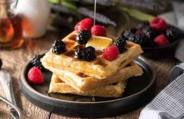 Easy-waffles-recipes-for-a-hearty-breakfast-or-a-tasty-dessert