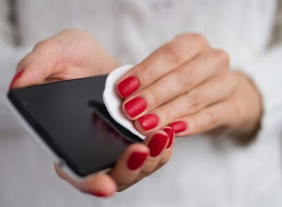 Why-is-it-important-to-disinfect-your-smartphone