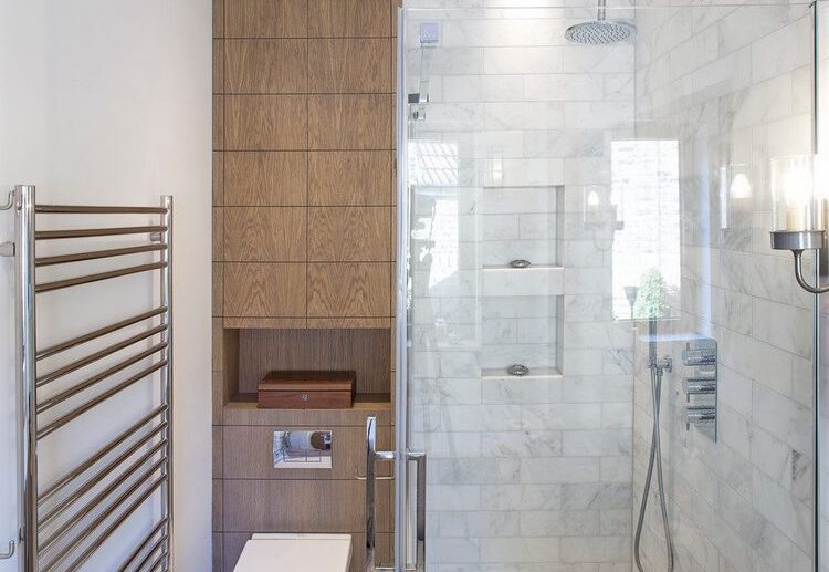 creative-small-bathroom-ideas-shower-with-glass-wall