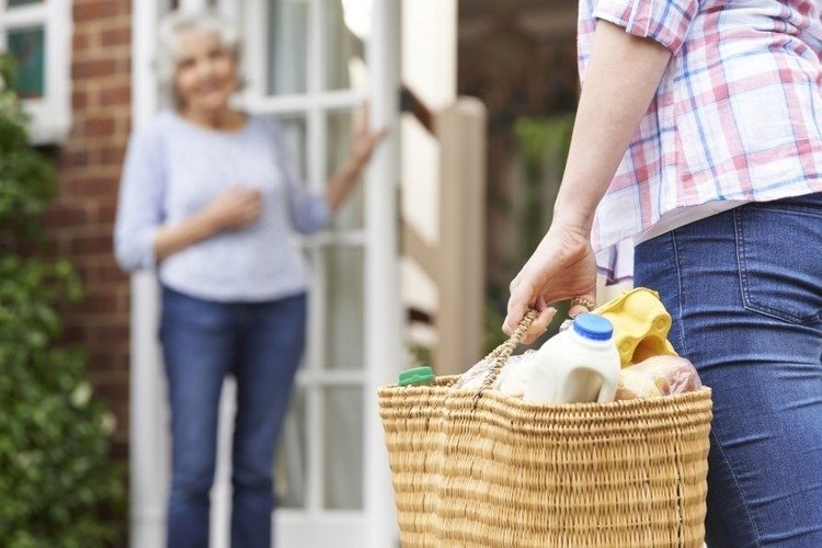 coronavirus pandemic tips help the elderly neighbors do the shopping 