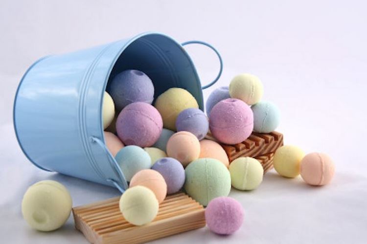 colorful-bath-bombs-how-to-make-them-at-home