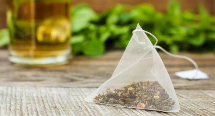 green tea bags remove circles under the eyes