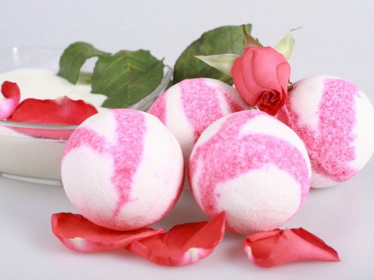 rose scented homemade bath bombs