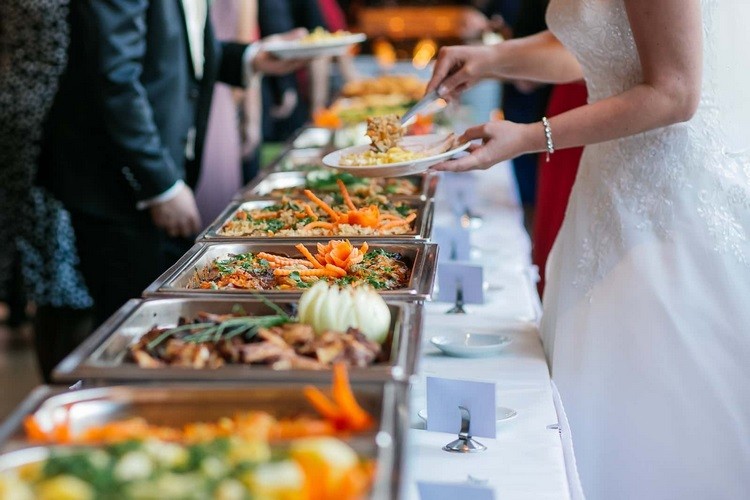 wedding buffet dinner budget friendly ideas