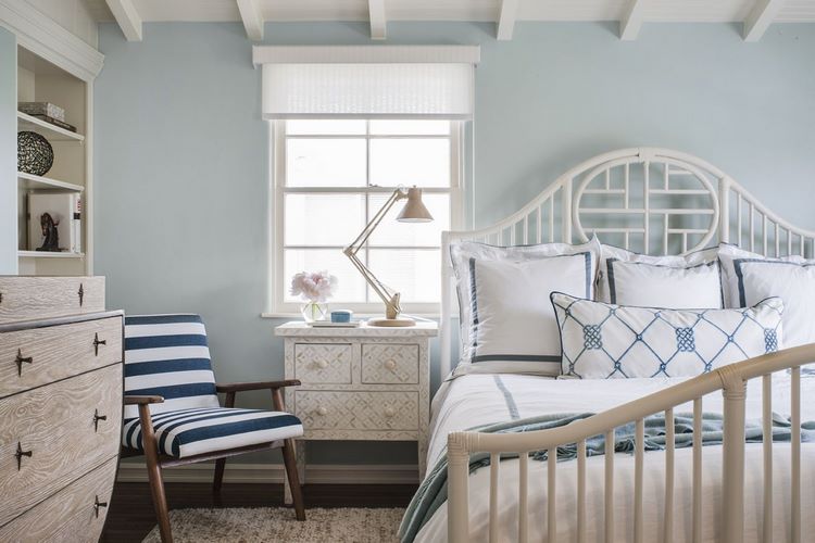 Coastal themed bedroom harmonious nautical interior design ideas