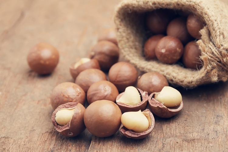 Macadamia oil mask recipes hair and skin care tips