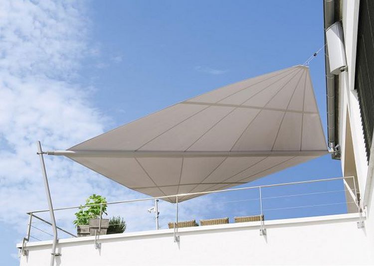 Shade sails how to choose the best sun protection for balcony