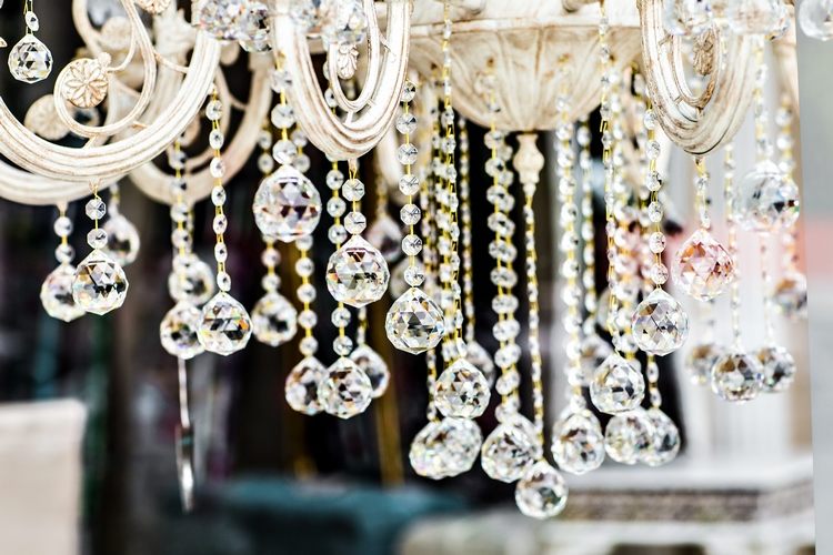 How to choose a chandelier and create a harmonious interior