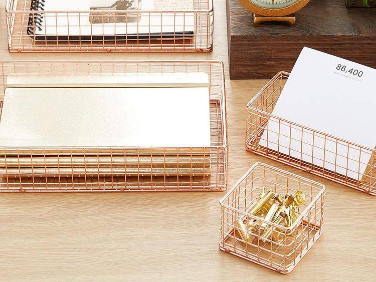 office desk accessories to keep you organized