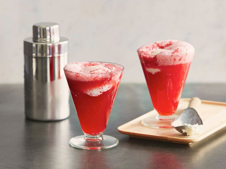 raspberry gin fiz float summer drinks and party cocktails ideas and recipes 