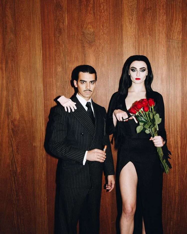 Adams family Halloween costumes for couples