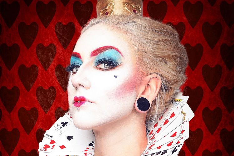 DIY Halloween makeup ideas easy queen of hearts tutorial