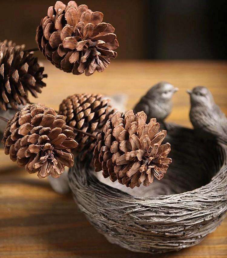 DIY fall decor ideas natural materials pinecones