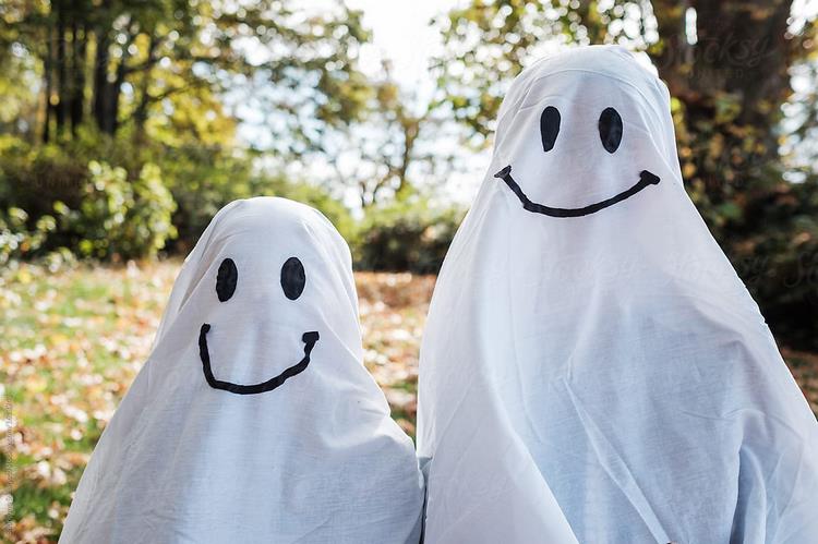 DIY funny couple costumes ghosts