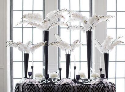 awesome-table-decoration-black-and-white-wedding-theme