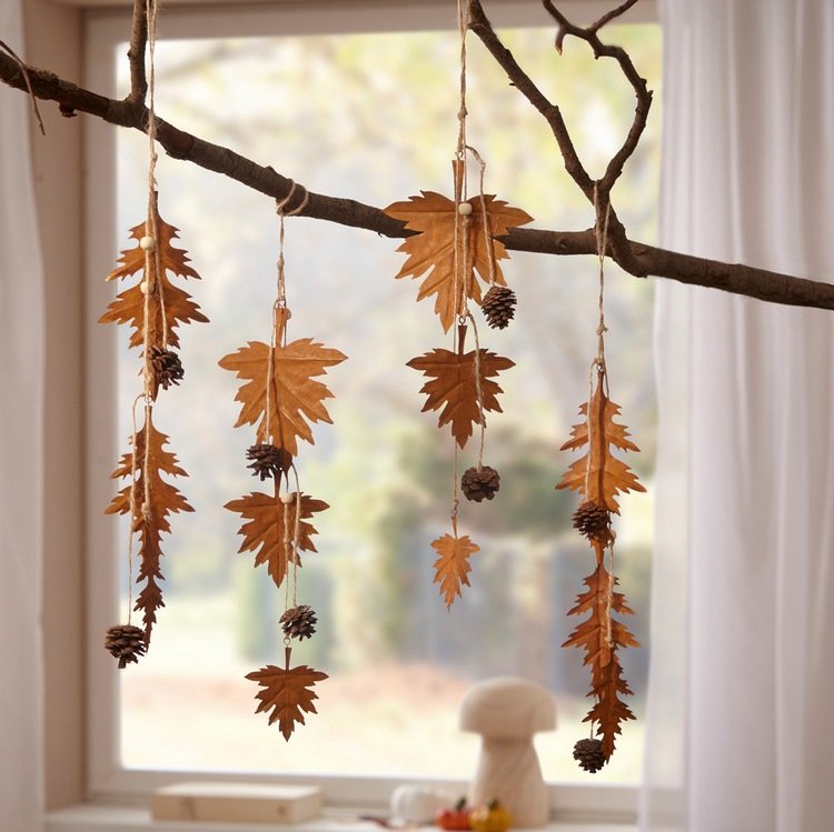 easy craft ideas DIY garlands from leaves and pinecones