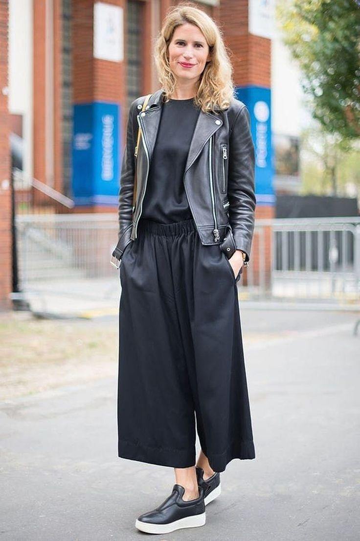 leather jacket and culottes the perfect outfit for a rainy day